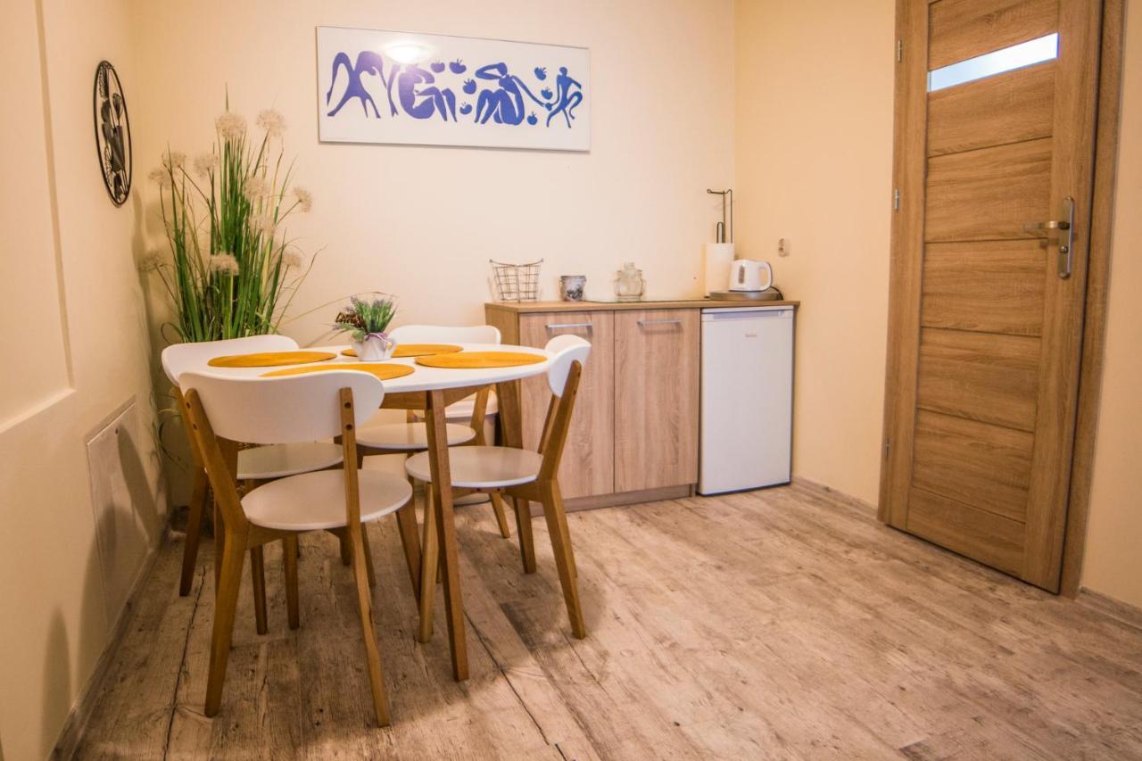 Noclegi Fregata - Pokoje Goscinne W Solinie 661-459-339 Solina  Extérieur photo